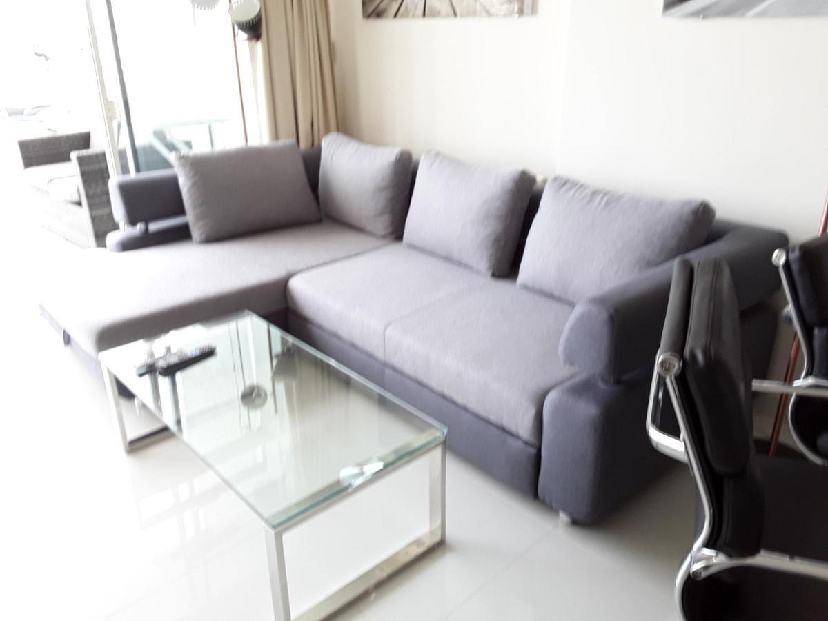 Appartamento 136 A First Line Sleeps 6 *